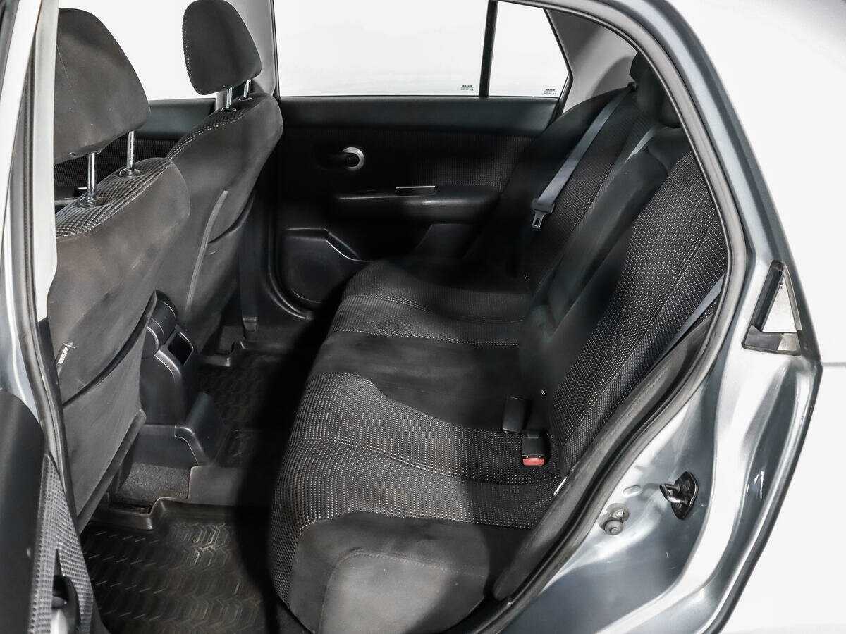 Купить Nissan Tiida с пробегом. Фото: #9