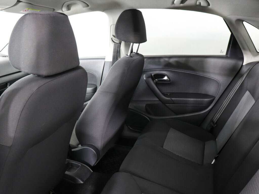 Купить Volkswagen Polo с пробегом. Фото: #11