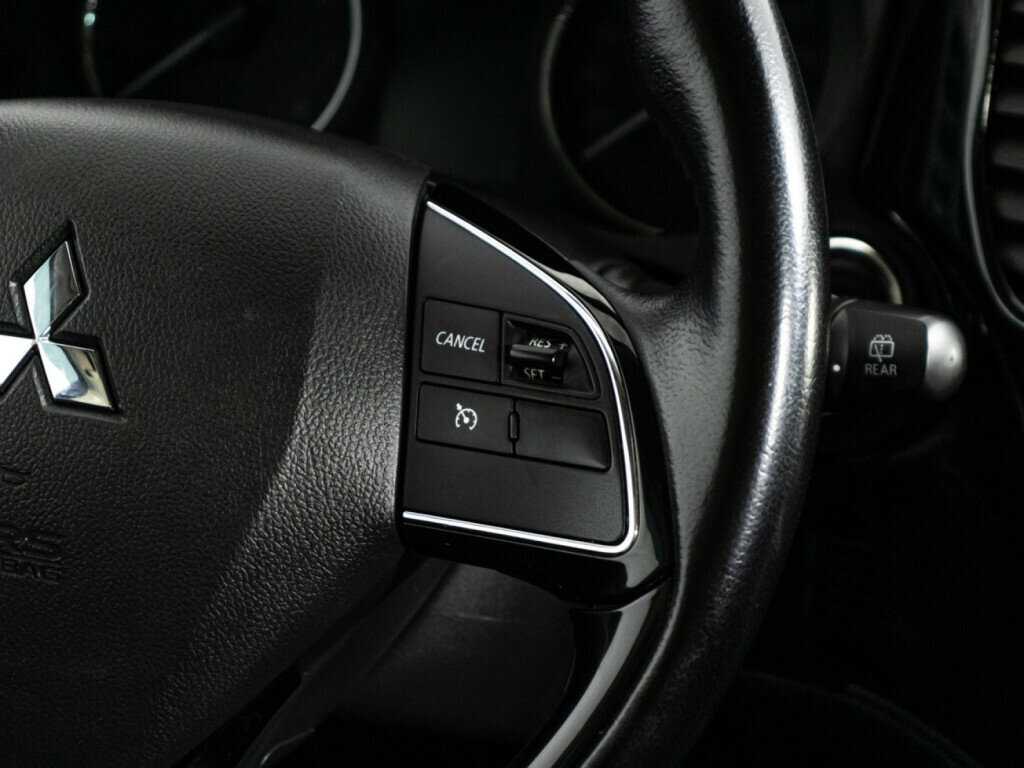 Купить Mitsubishi Outlander с пробегом. Фото: #20