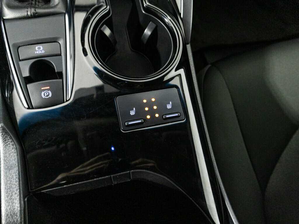 Купить Toyota Camry с пробегом. Фото: #15