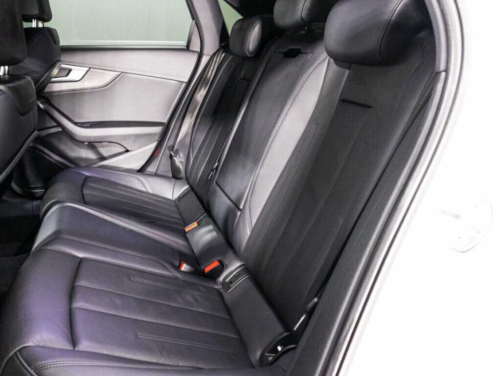 Купить Audi A4 с пробегом. Фото: #9