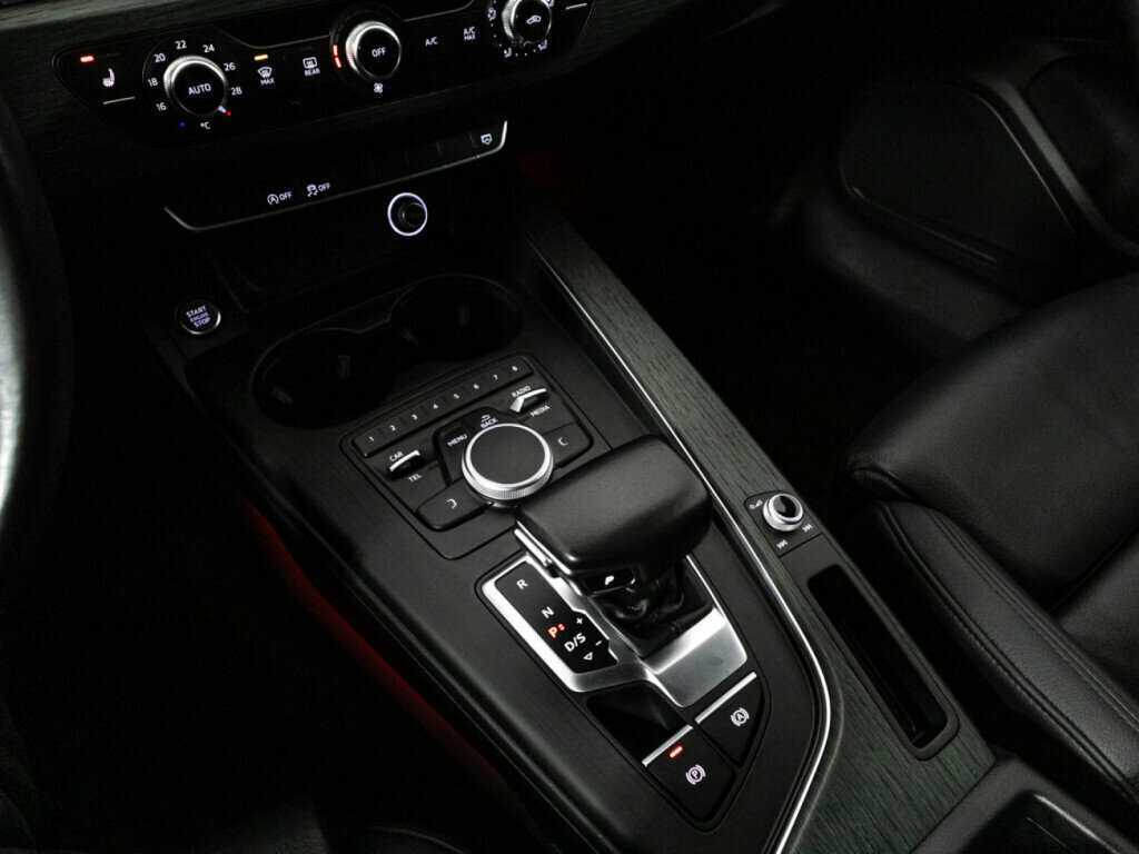 Купить Audi A4 с пробегом. Фото: #17