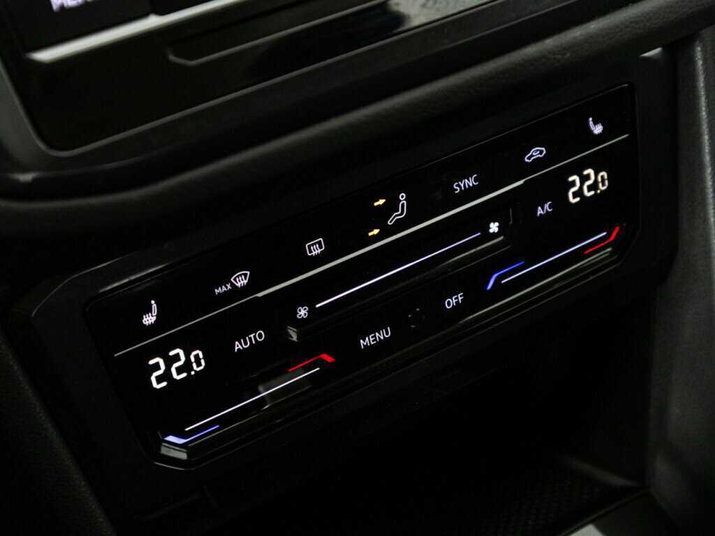 Купить Volkswagen Tiguan с пробегом. Фото: #15