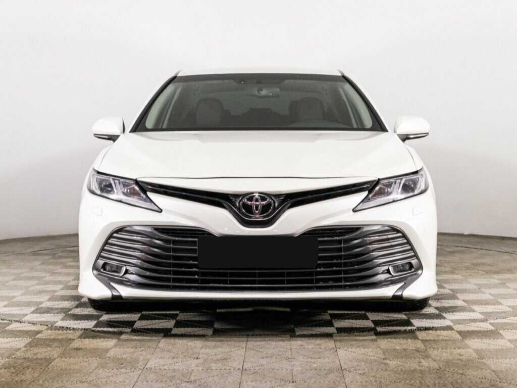 Купить Toyota Camry с пробегом. Фото: #1