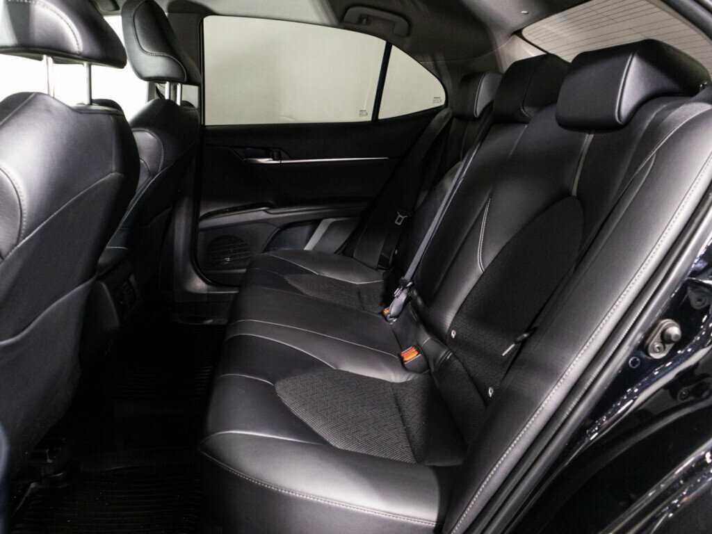 Купить Toyota Camry с пробегом. Фото: #9