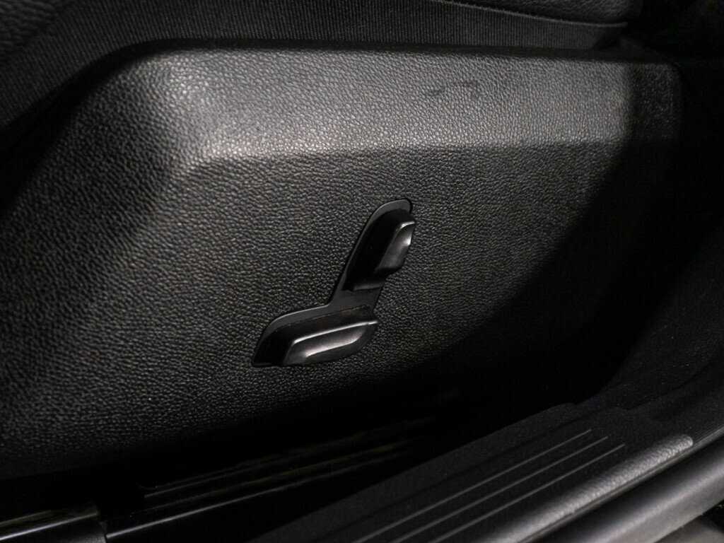 Купить Mercedes-Benz E-Класс с пробегом. Фото: #15