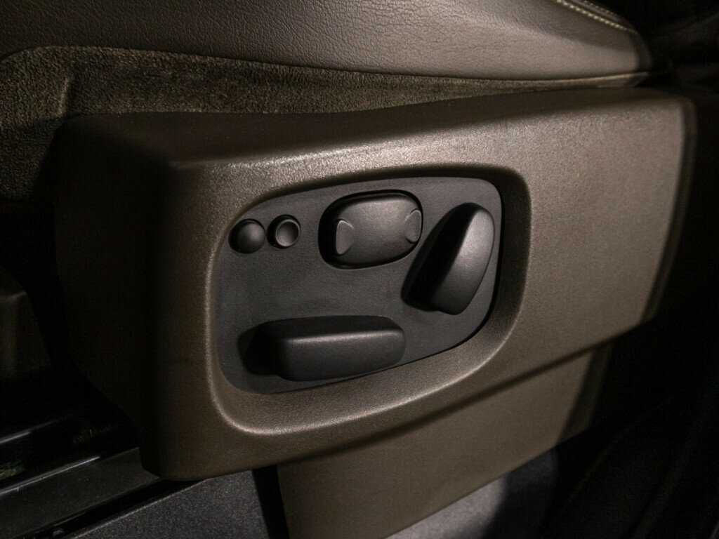 Купить Land Rover Discovery с пробегом. Фото: #18