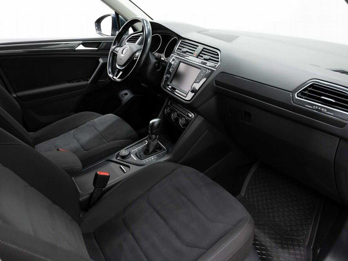 Купить Volkswagen Tiguan с пробегом. Фото: #12