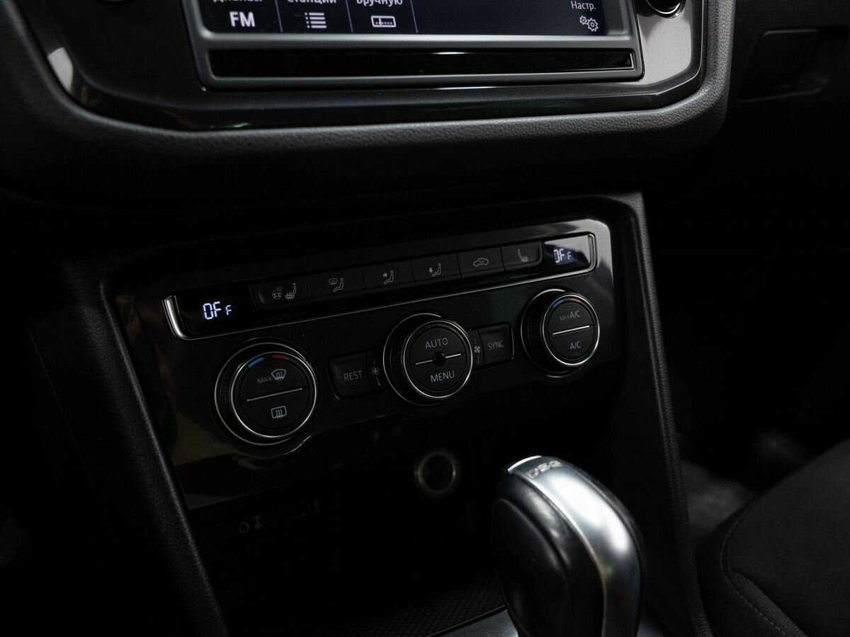 Купить Volkswagen Tiguan с пробегом. Фото: #22