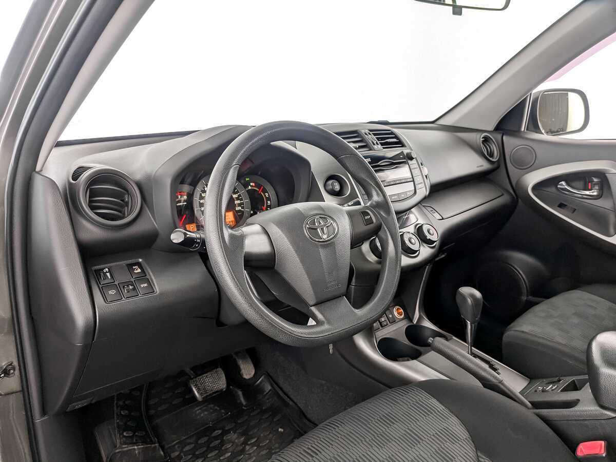 Купить Toyota RAV4 с пробегом. Фото: #15