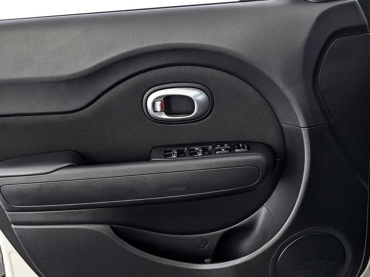 Купить Kia Soul с пробегом. Фото: #18
