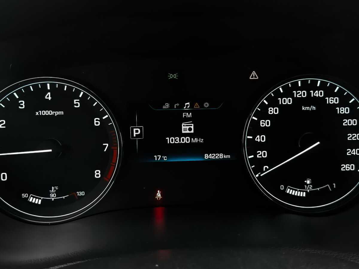 Купить Hyundai Genesis с пробегом. Фото: #12