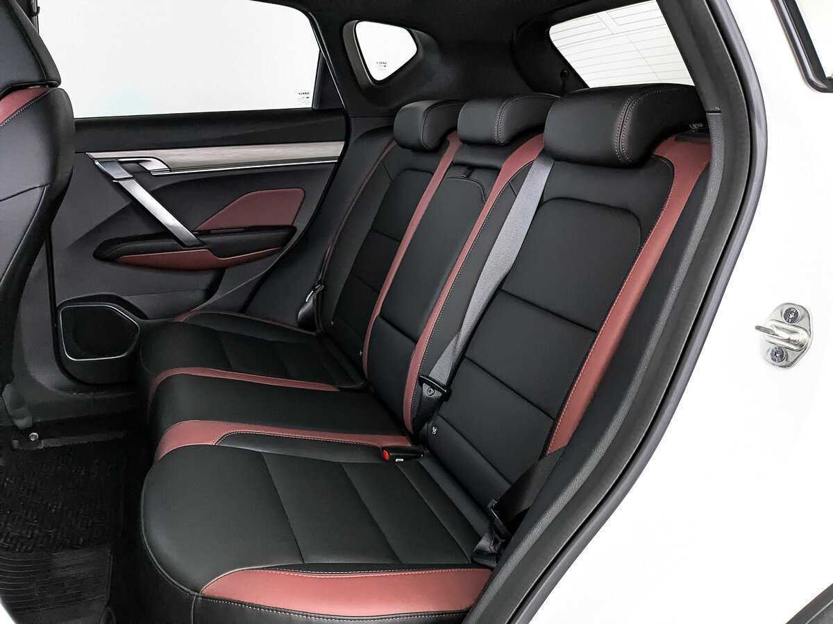 Купить Geely Coolray с пробегом. Фото: #17