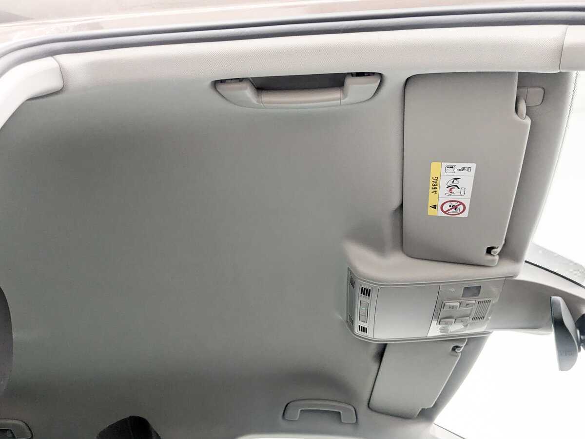 Купить Volkswagen Tiguan с пробегом. Фото: #21