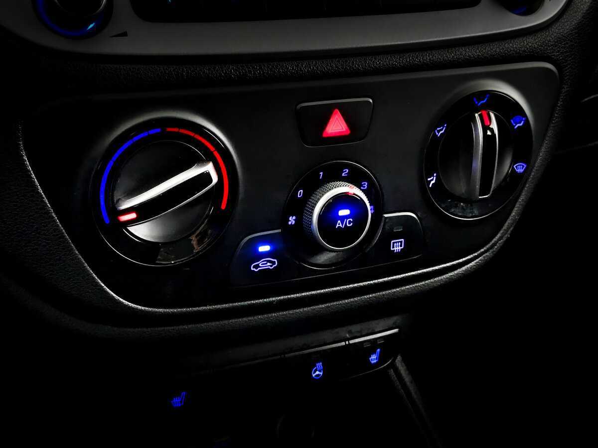 Купить Hyundai Solaris с пробегом. Фото: #23