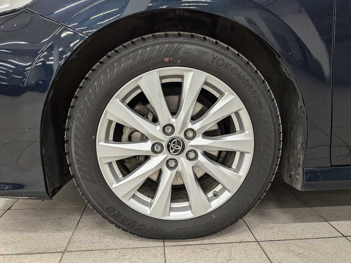 Купить Toyota Camry с пробегом. Фото: #11