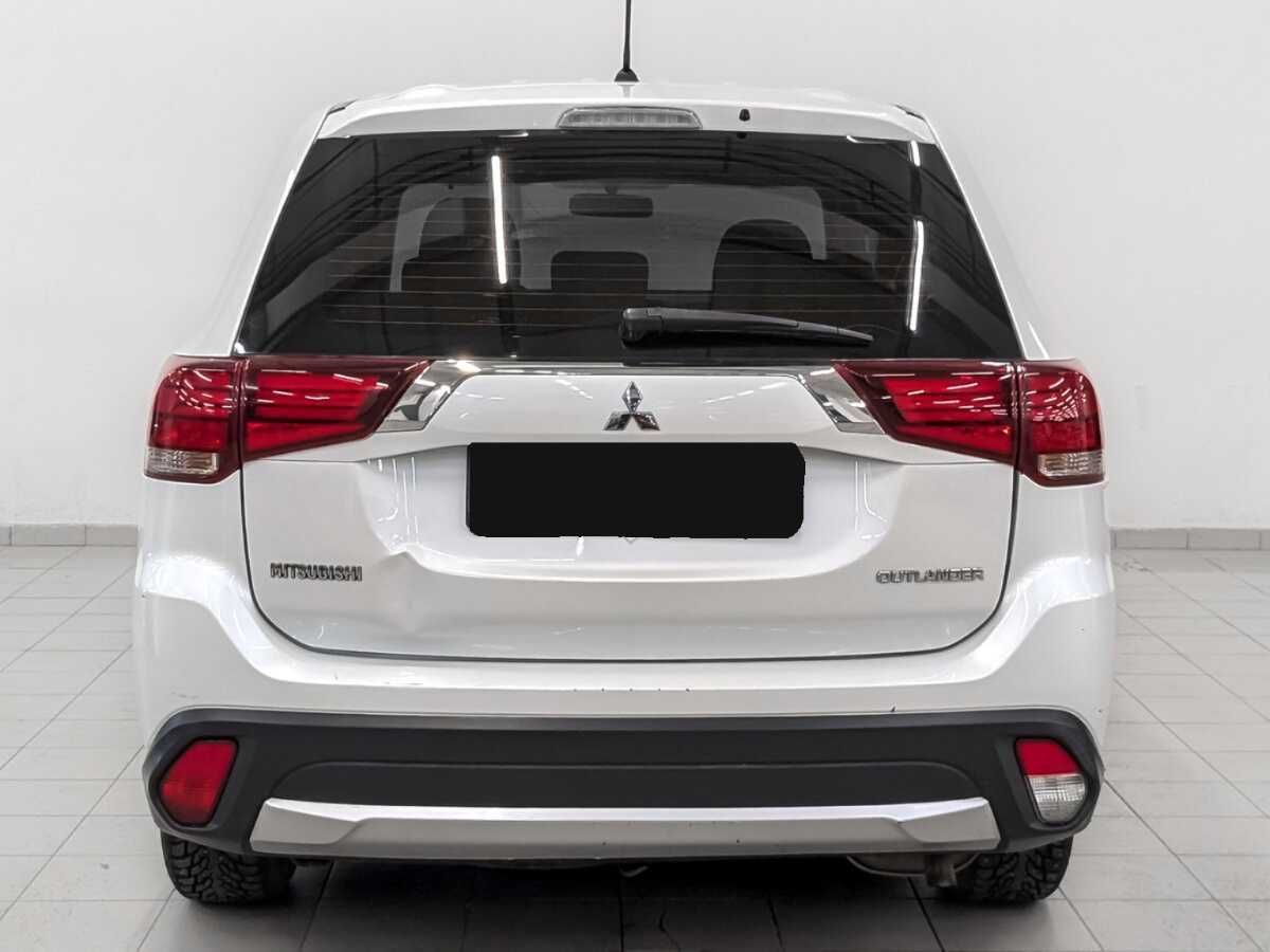 Купить Mitsubishi Outlander с пробегом. Фото: #5