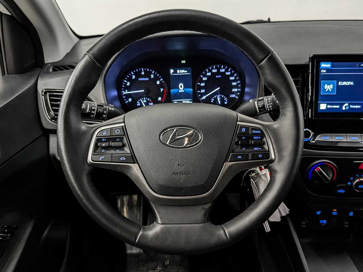 Купить Hyundai Solaris с пробегом. Фото: #20