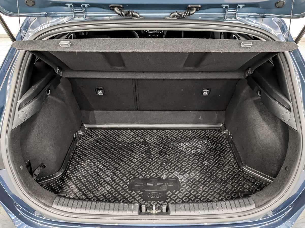 Купить Kia Ceed с пробегом. Фото: #9