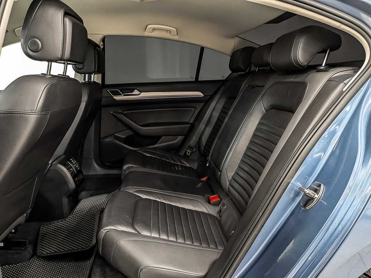 Купить Volkswagen Passat с пробегом. Фото: #17