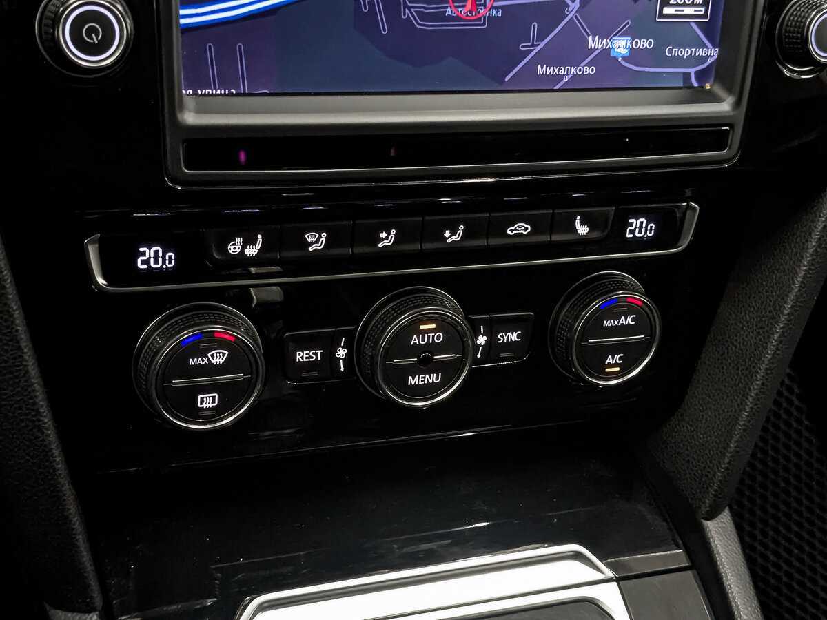 Купить Volkswagen Passat с пробегом. Фото: #20