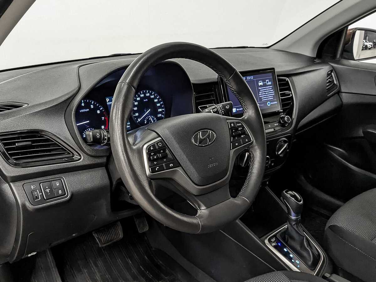 Купить Hyundai Solaris с пробегом. Фото: #14