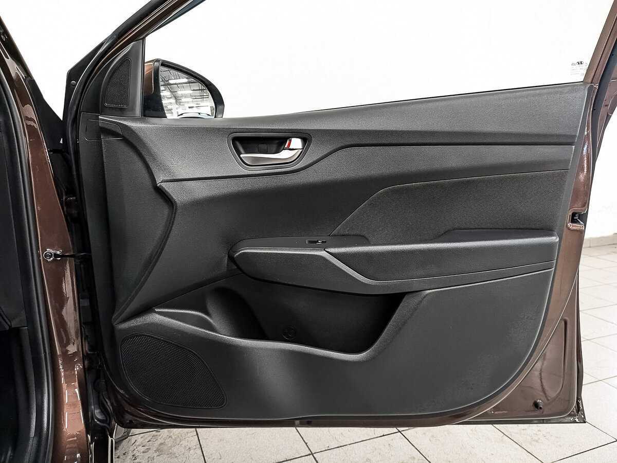 Купить Hyundai Solaris с пробегом. Фото: #23