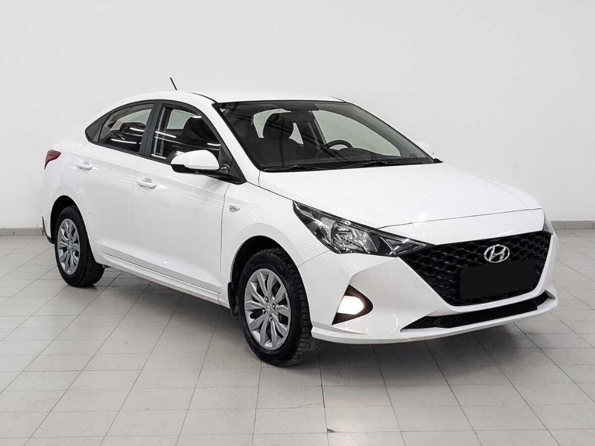 Купить Hyundai Solaris с пробегом. Фото: #2