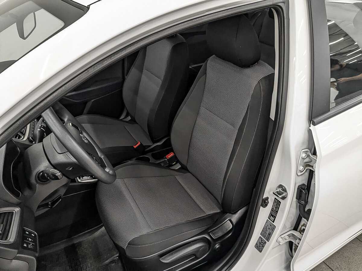 Купить Hyundai Solaris с пробегом. Фото: #19