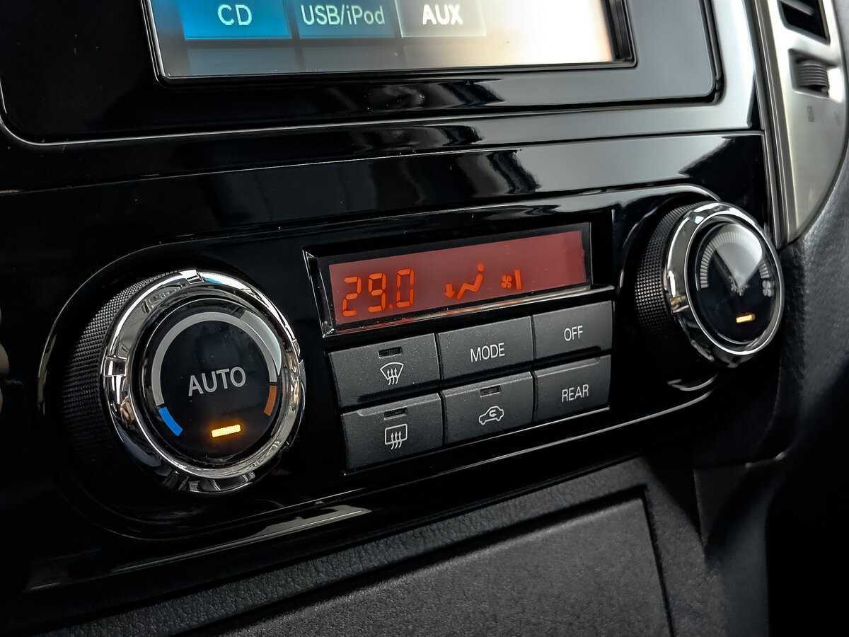 Купить Mitsubishi Pajero с пробегом. Фото: #20