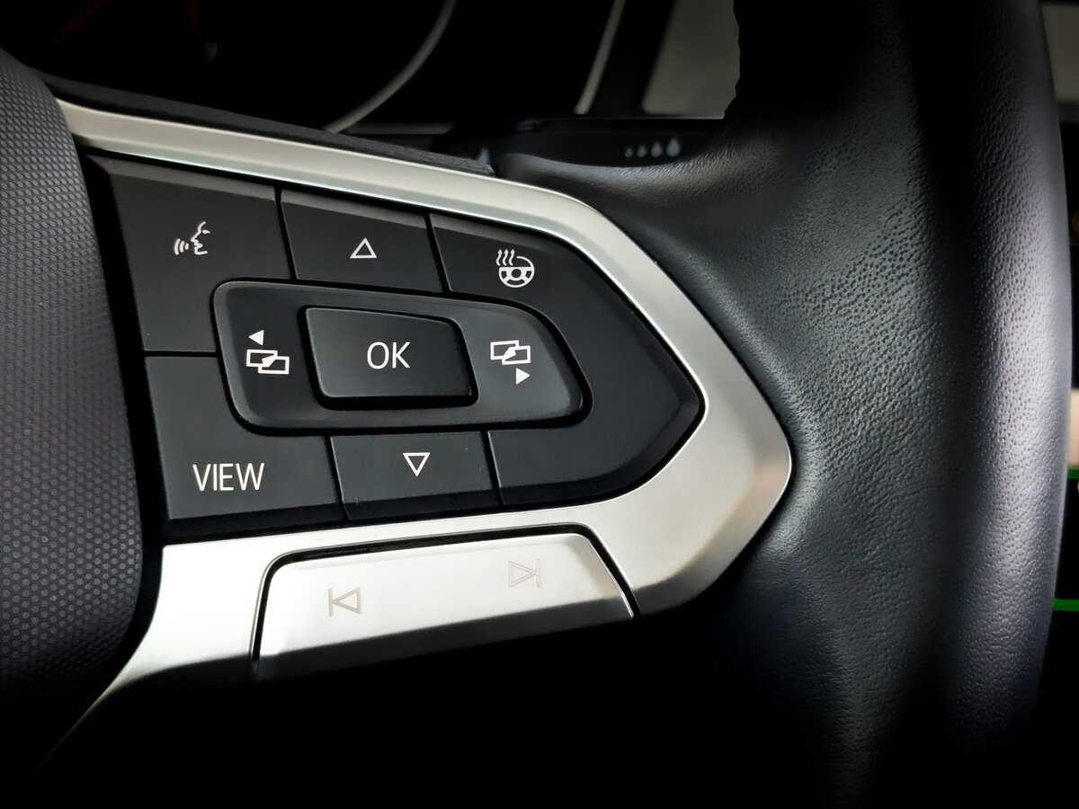 Купить Volkswagen Passat с пробегом. Фото: #29