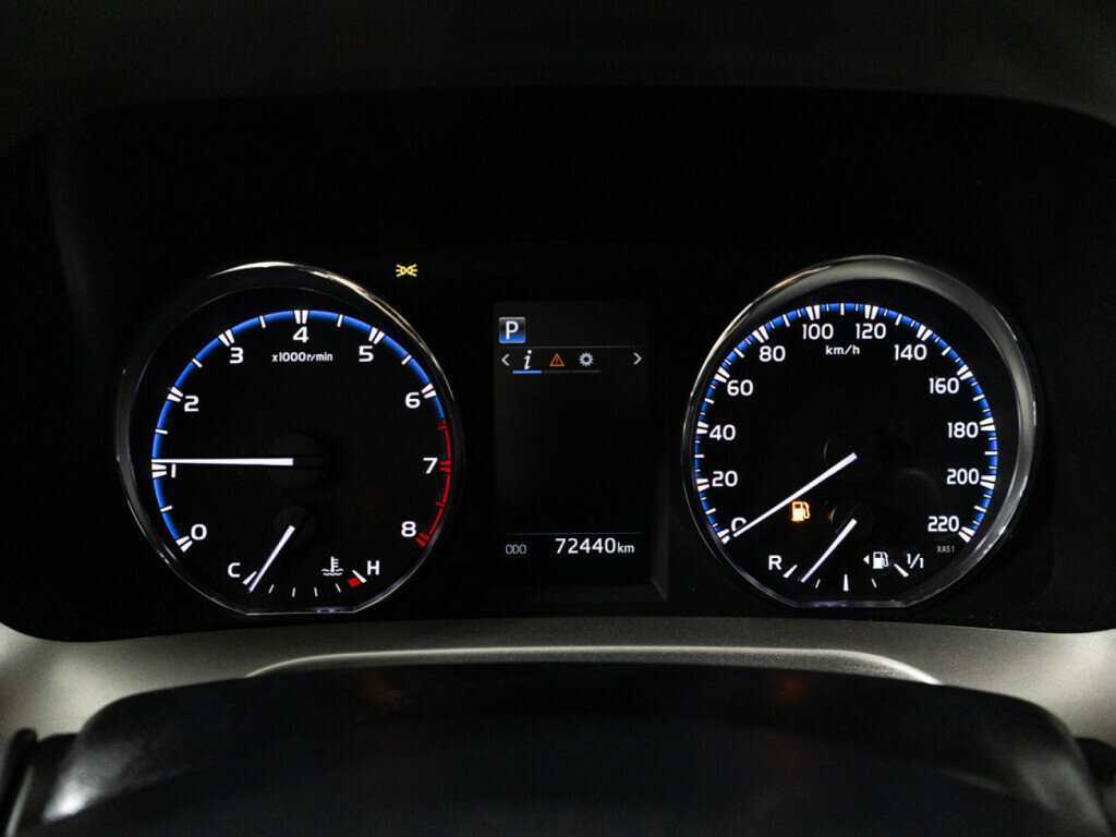 Купить Toyota RAV4 с пробегом. Фото: #11