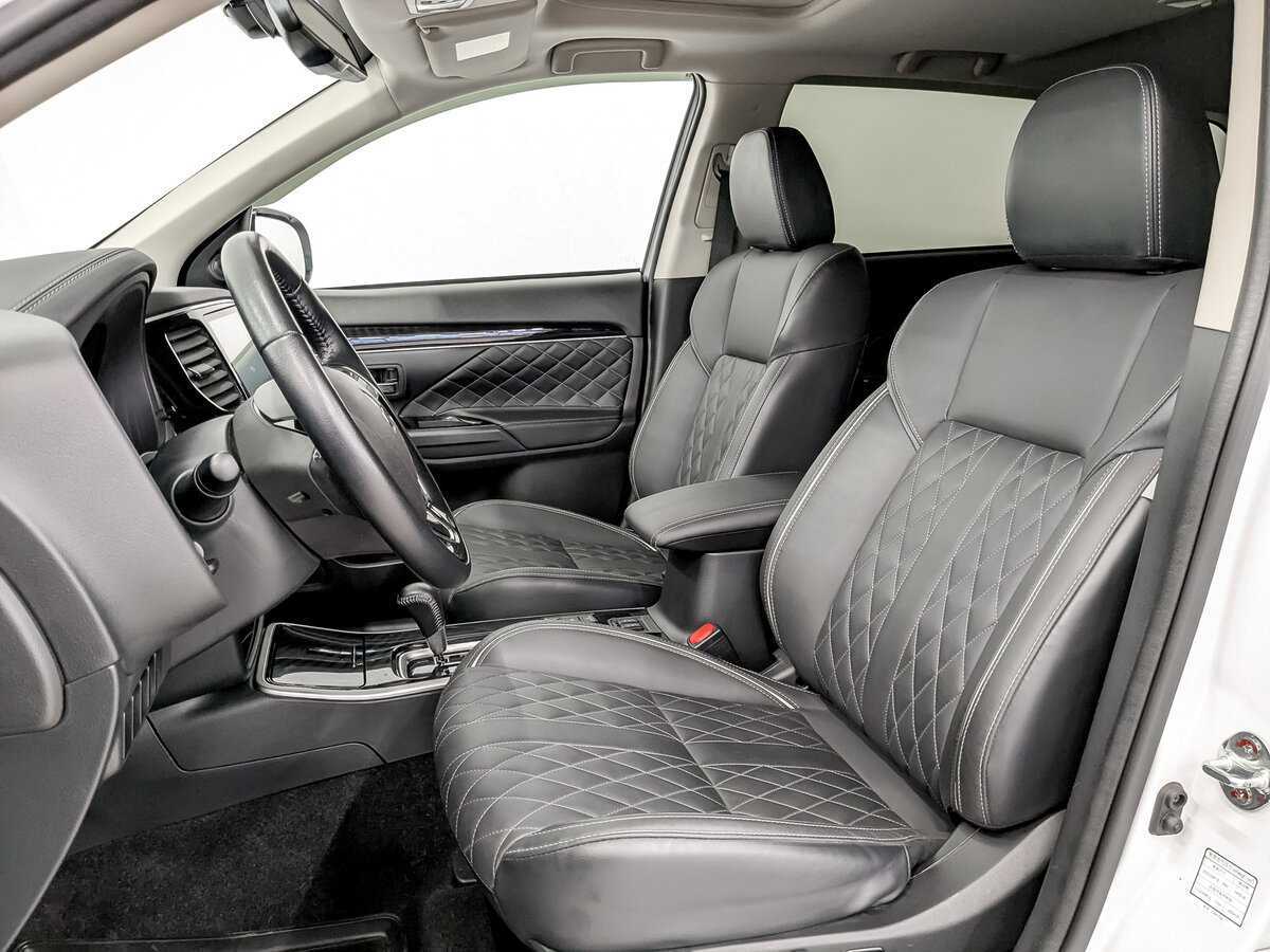 Купить Mitsubishi Outlander с пробегом. Фото: #19