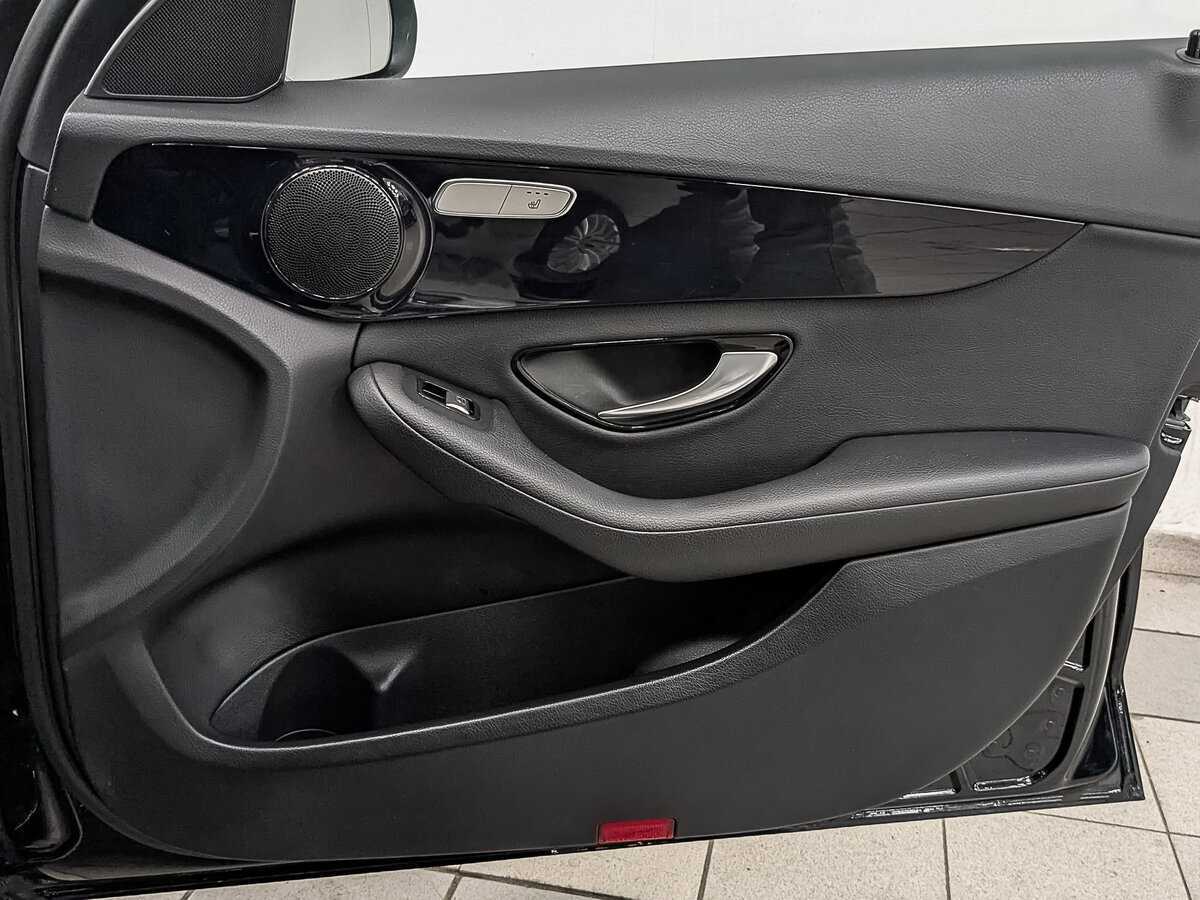 Купить Mercedes-Benz C-Класс с пробегом. Фото: #22