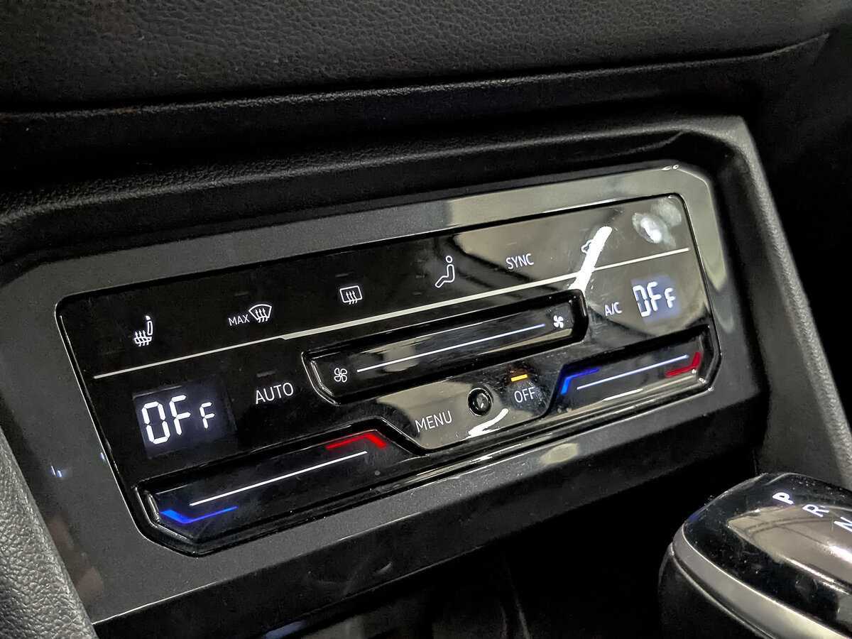 Купить Volkswagen Tiguan с пробегом. Фото: #17