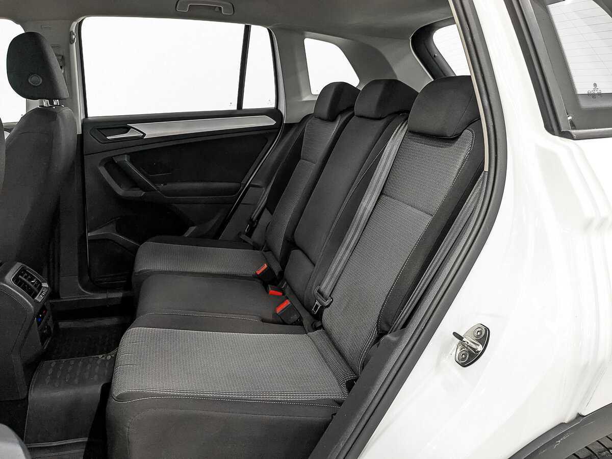 Купить Volkswagen Tiguan с пробегом. Фото: #15