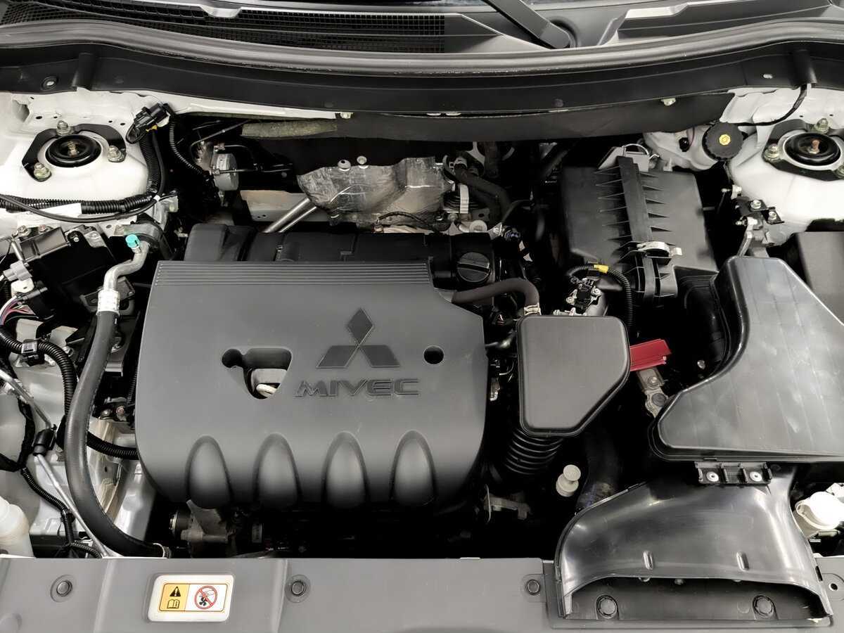Купить Mitsubishi Outlander с пробегом. Фото: #8