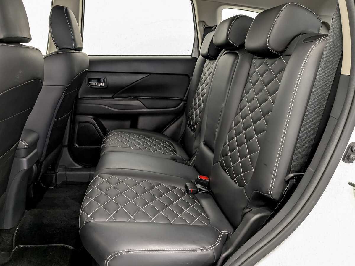 Купить Mitsubishi Outlander с пробегом. Фото: #11