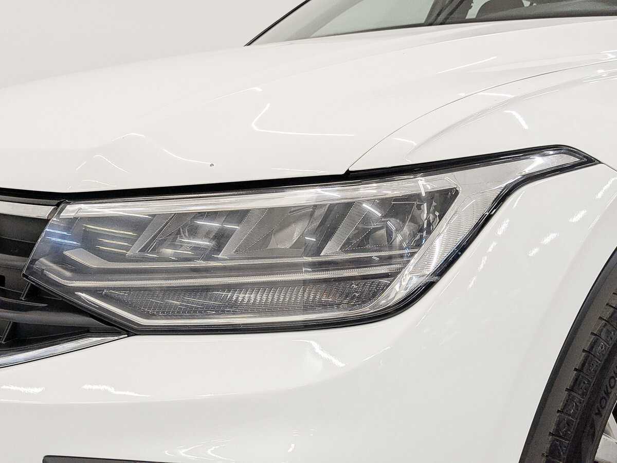 Купить Volkswagen Tiguan с пробегом. Фото: #9