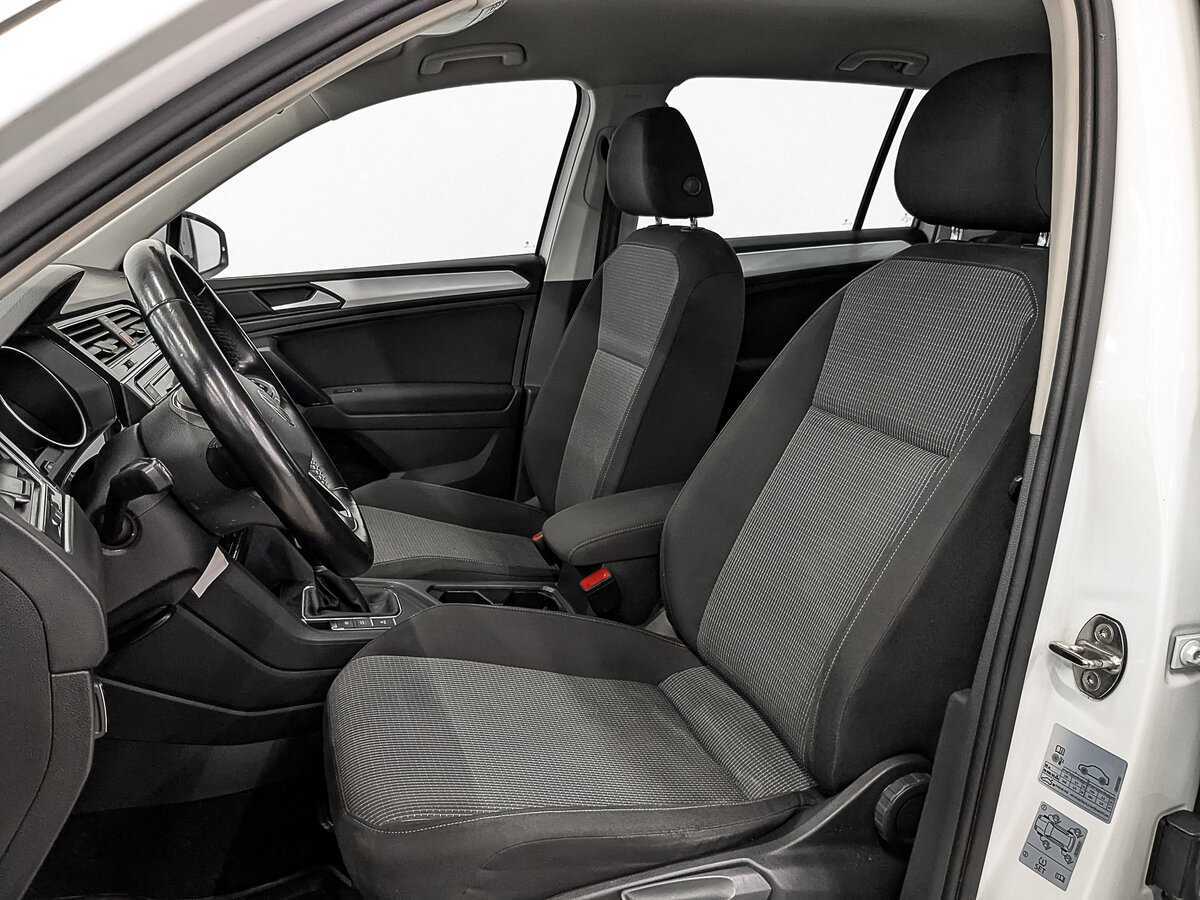 Купить Volkswagen Tiguan с пробегом. Фото: #18