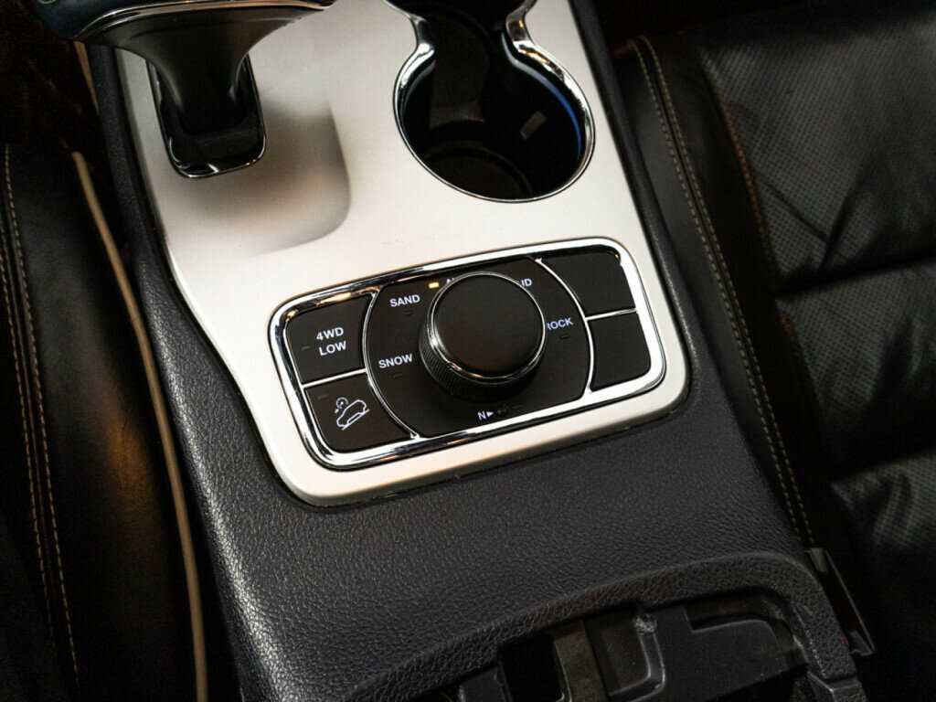 Купить Jeep Grand Cherokee с пробегом. Фото: #19