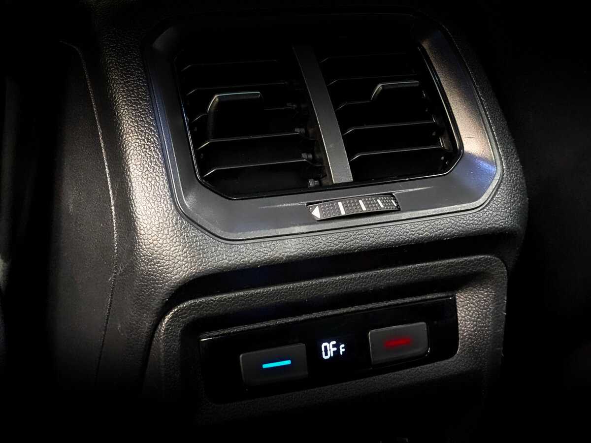 Купить Volkswagen Tiguan с пробегом. Фото: #21