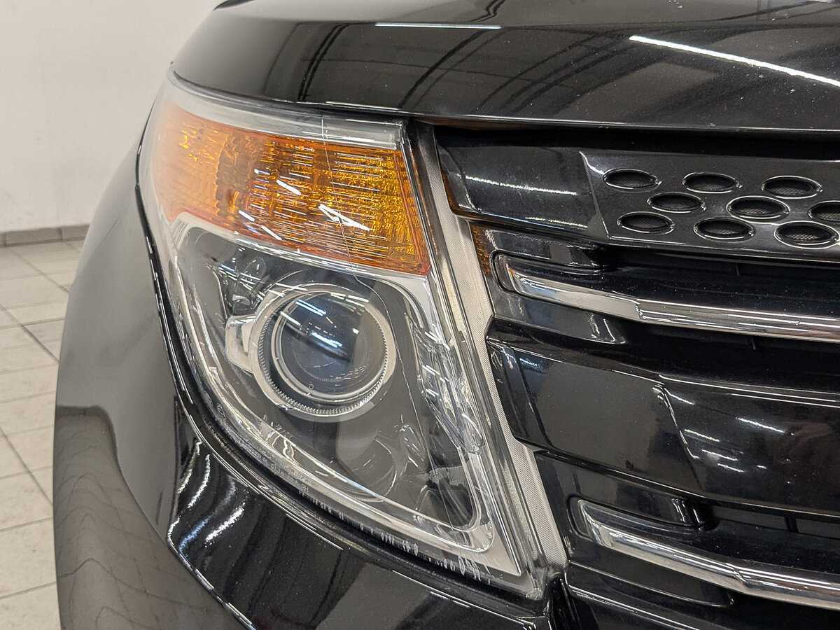 Купить Ford Explorer с пробегом. Фото: #10