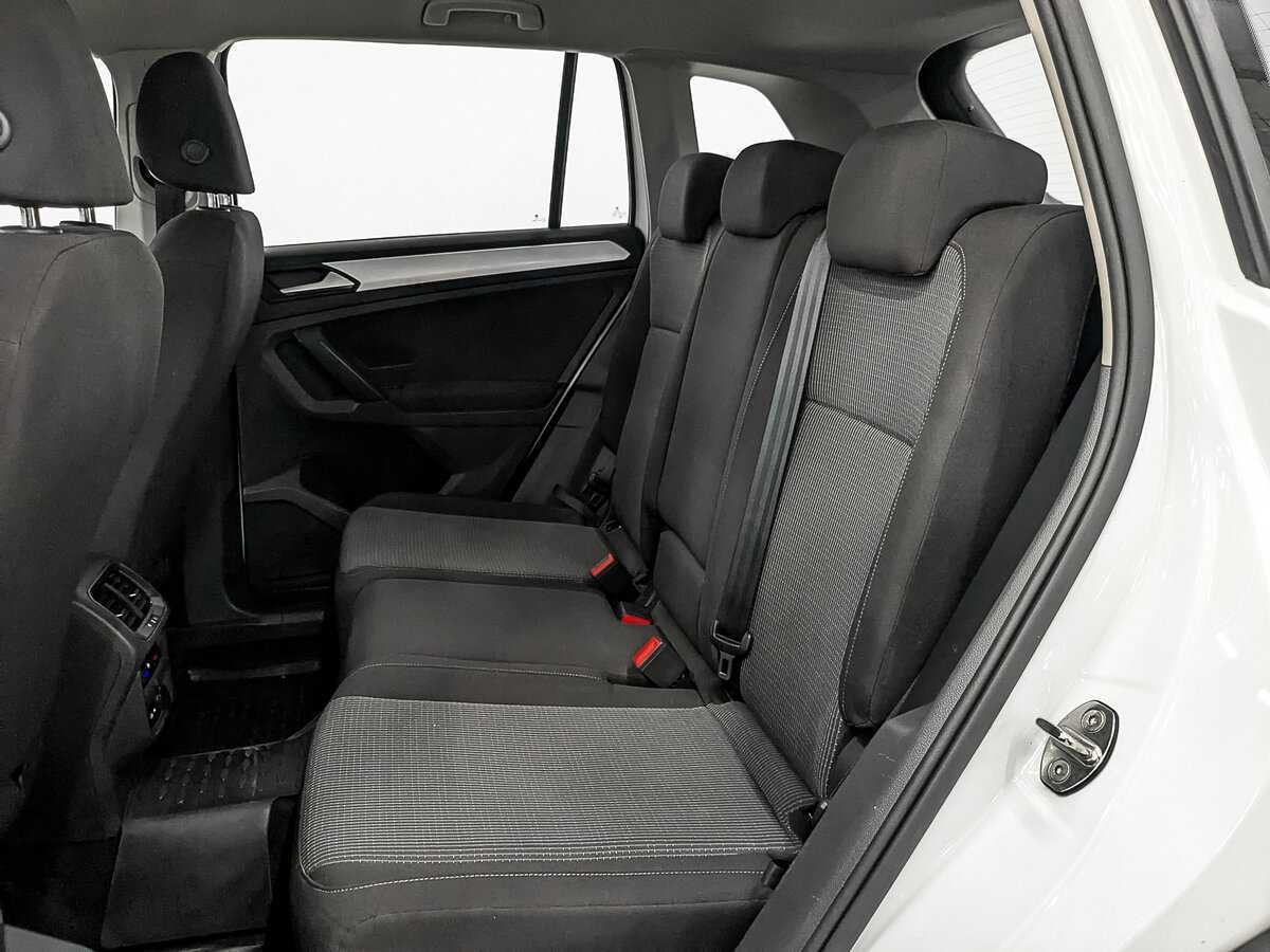 Купить Volkswagen Tiguan с пробегом. Фото: #15