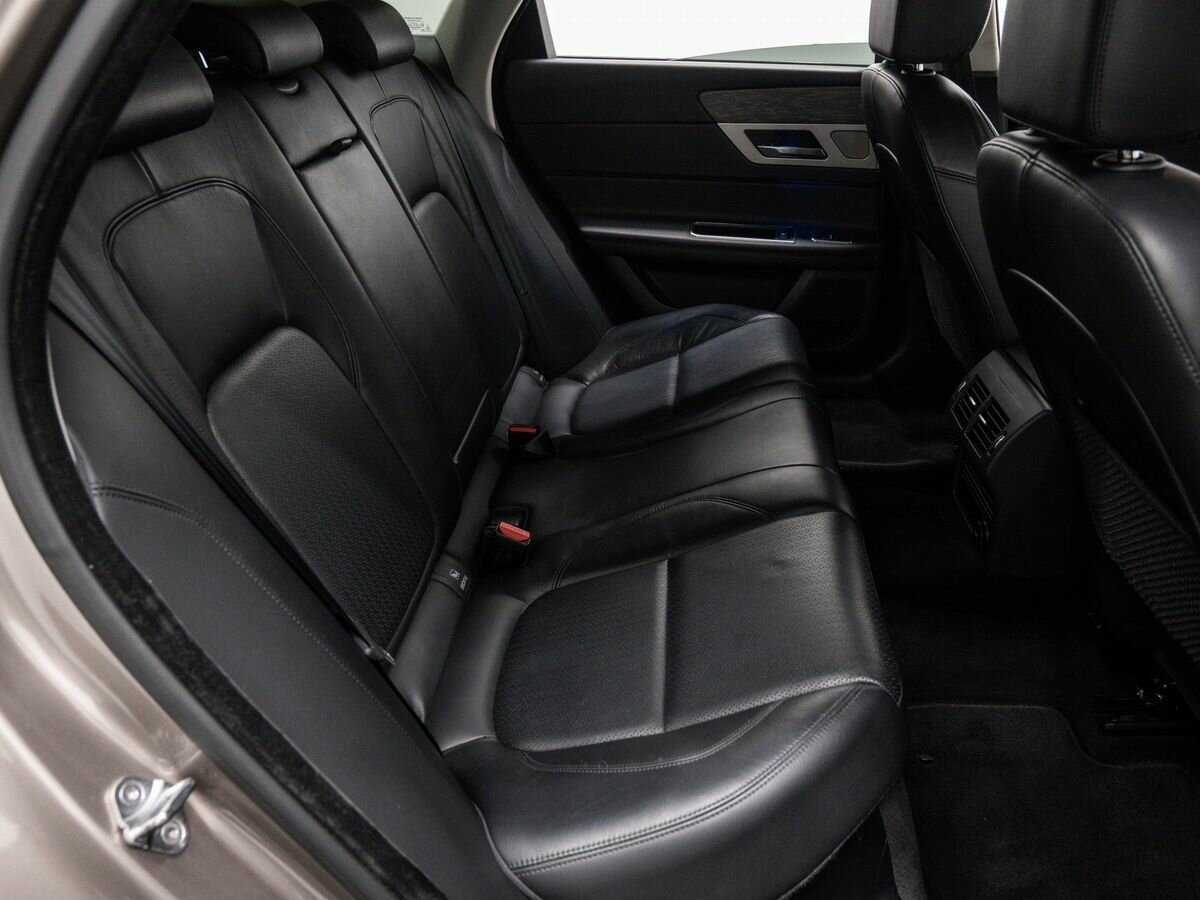 Купить Jaguar XF с пробегом. Фото: #9