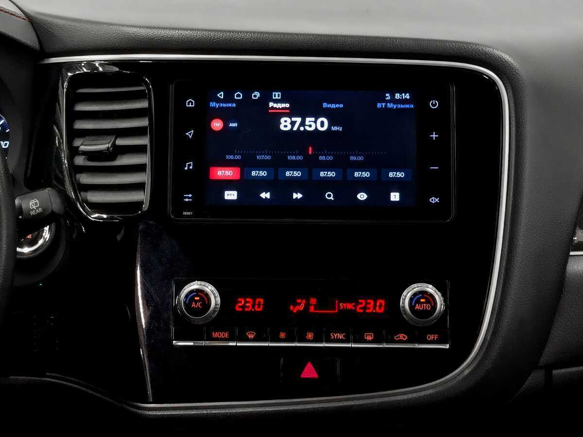 Купить Mitsubishi Outlander с пробегом. Фото: #14
