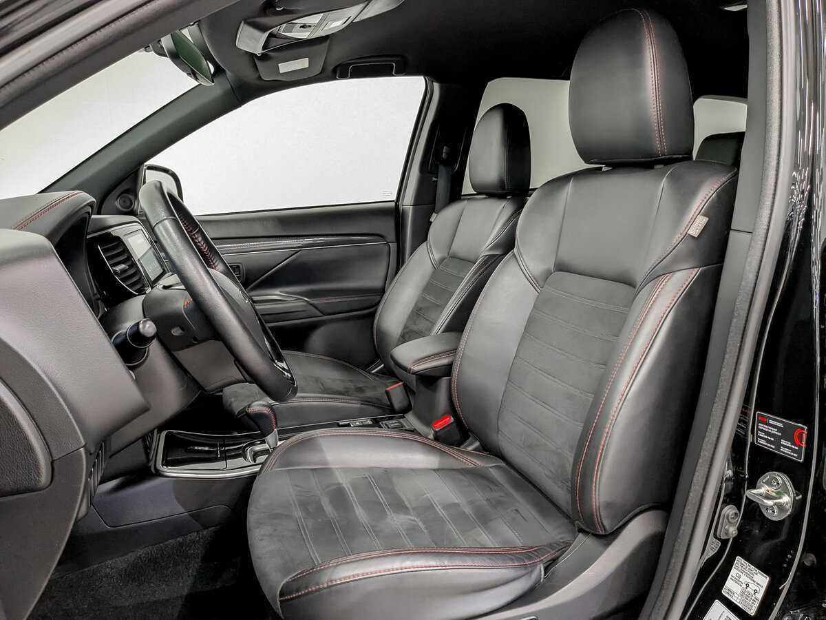 Купить Mitsubishi Outlander с пробегом. Фото: #17