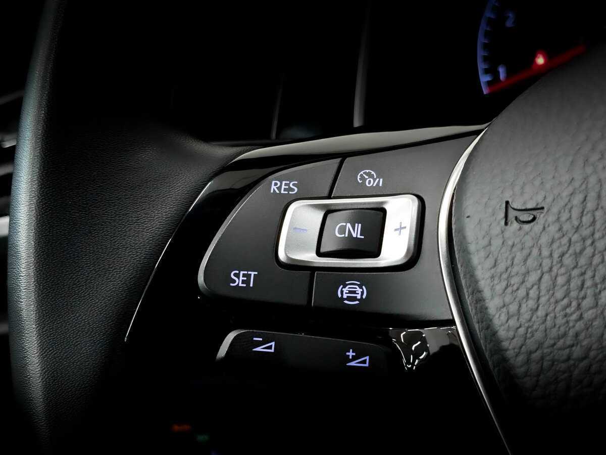 Купить Volkswagen Jetta с пробегом. Фото: #26