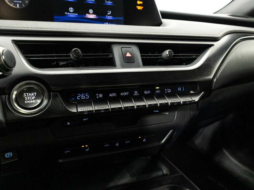 Купить Lexus UX с пробегом. Фото: #16