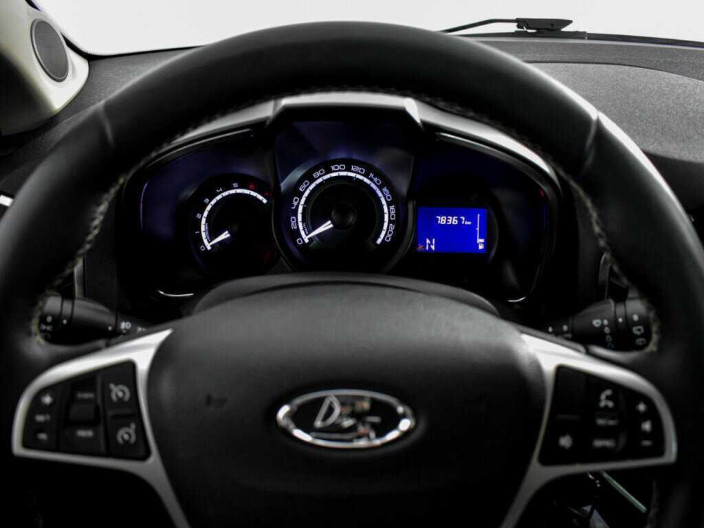 Купить Lada (ВАЗ) XRAY с пробегом. Фото: #11